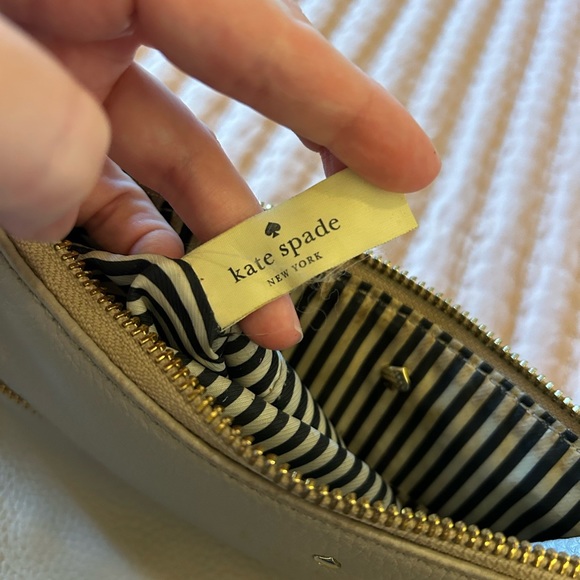 ♠️ Kate Spade ♠️ Leather Crossbody Bag - Picture 9 of 13
